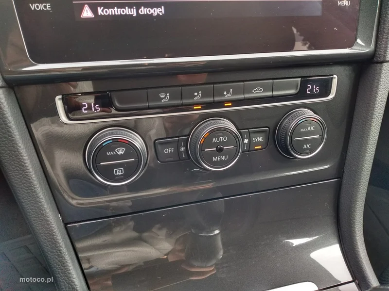 Volkswagen Golf VII 25