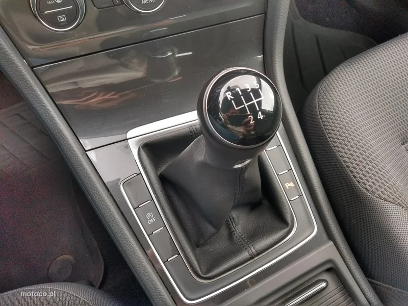 Volkswagen Golf VII 26