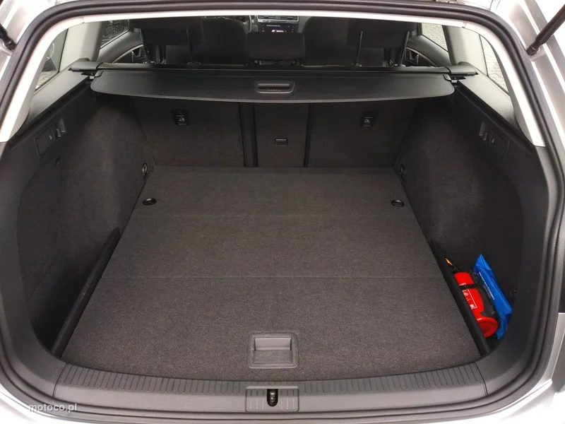 Volkswagen Golf VII 33