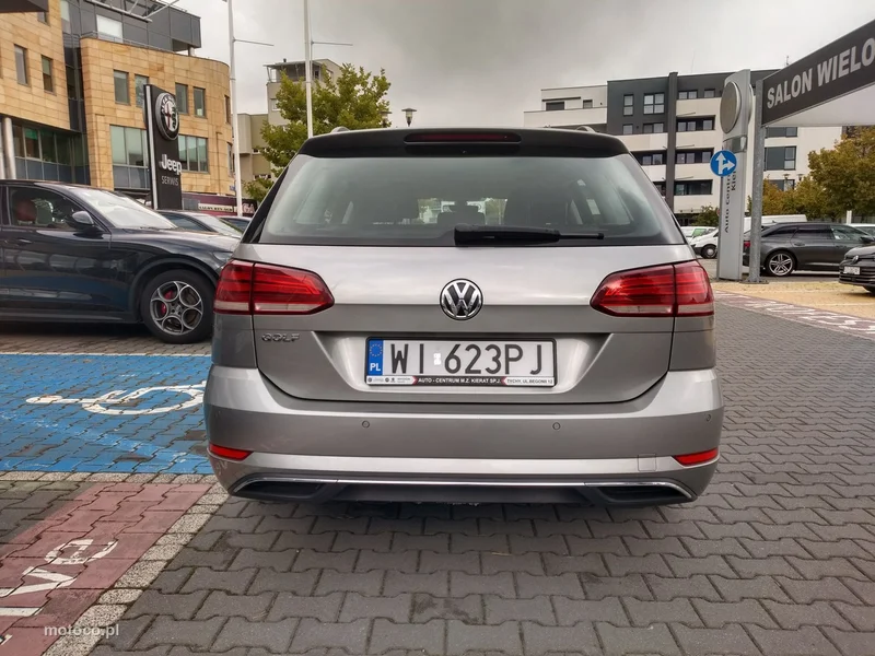 Volkswagen Golf VII 6