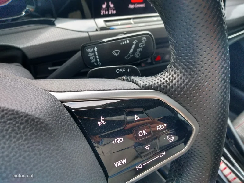 Volkswagen Golf VIII 15