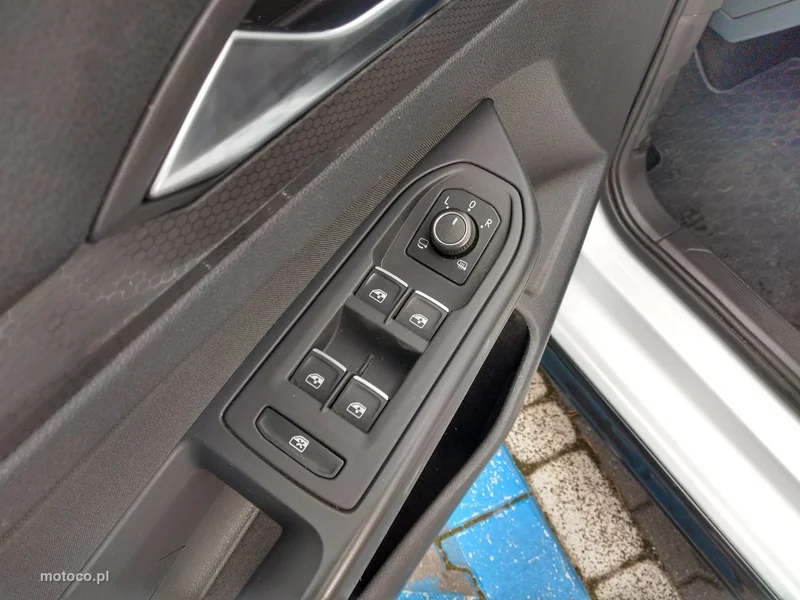 Volkswagen Golf VIII 16