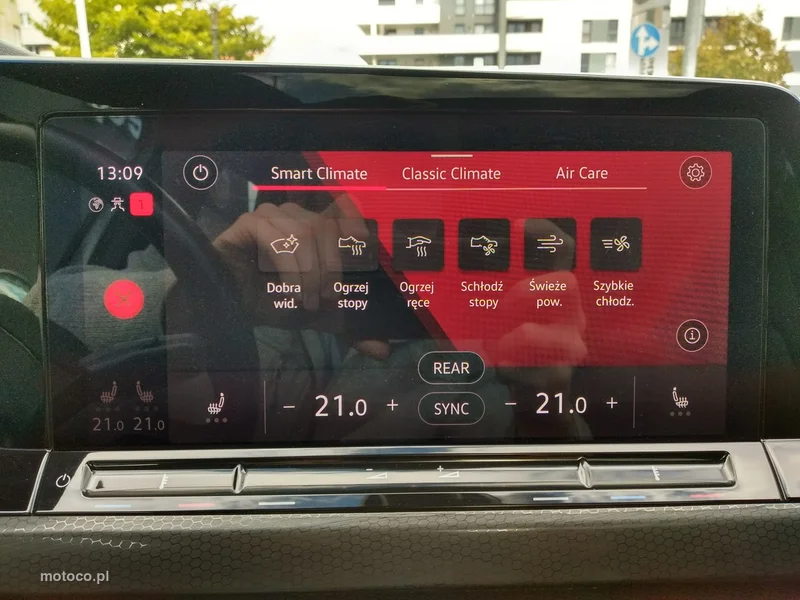 Volkswagen Golf VIII 27