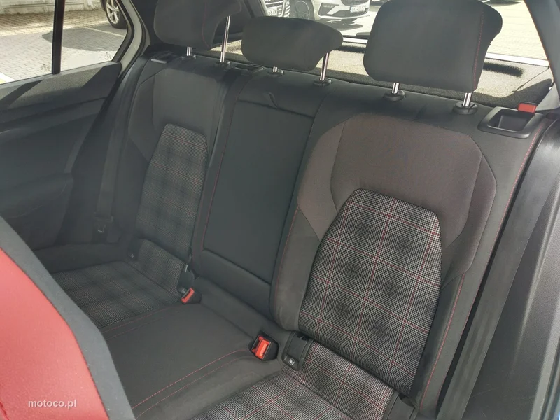 Volkswagen Golf VIII 31