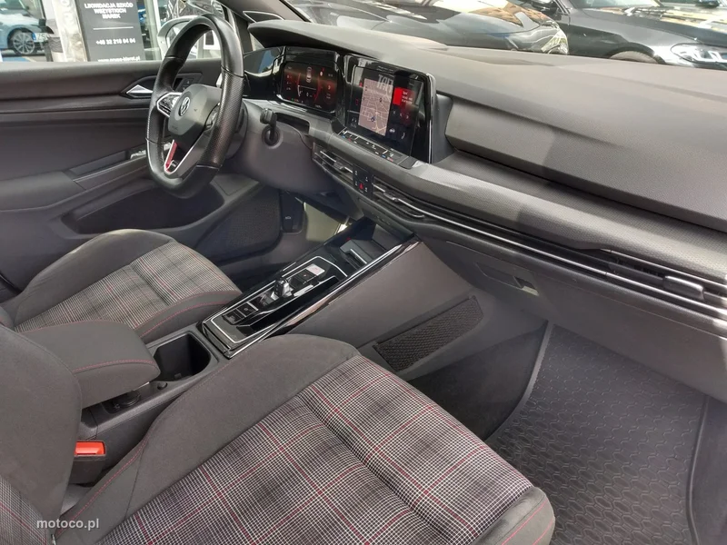 Volkswagen Golf VIII 34