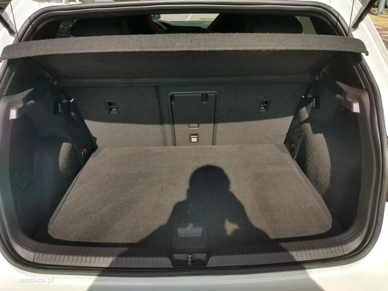 Volkswagen Golf VIII 38
