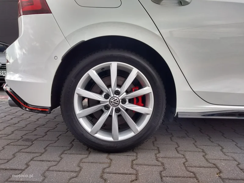 Volkswagen Golf VIII 8