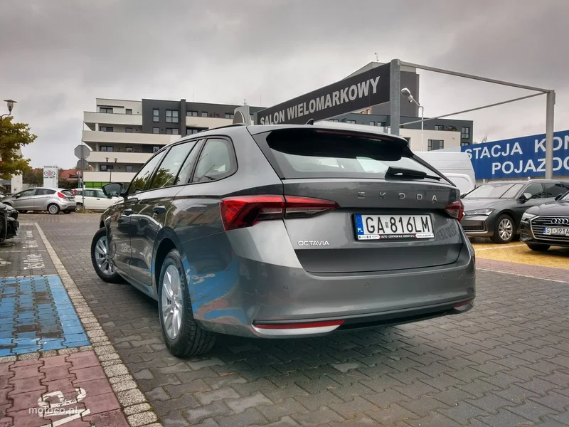 Skoda Octavia IV 5