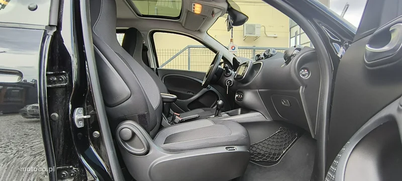 Smart ForFour 17