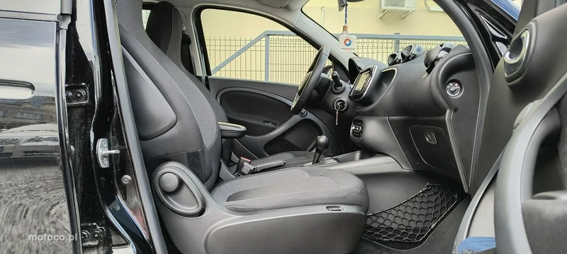 Smart ForFour 19