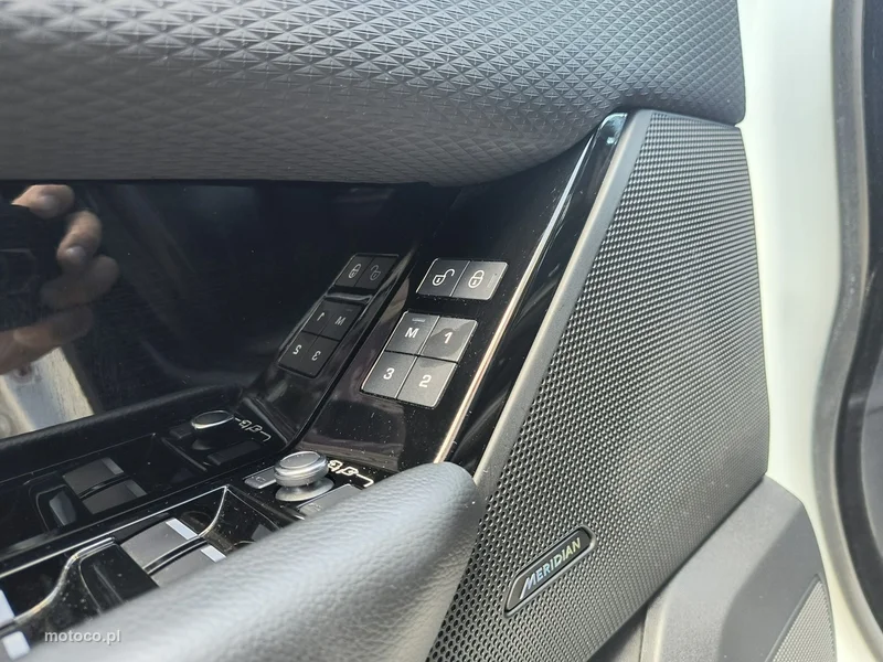 Land Rover Range Rover Velar 24
