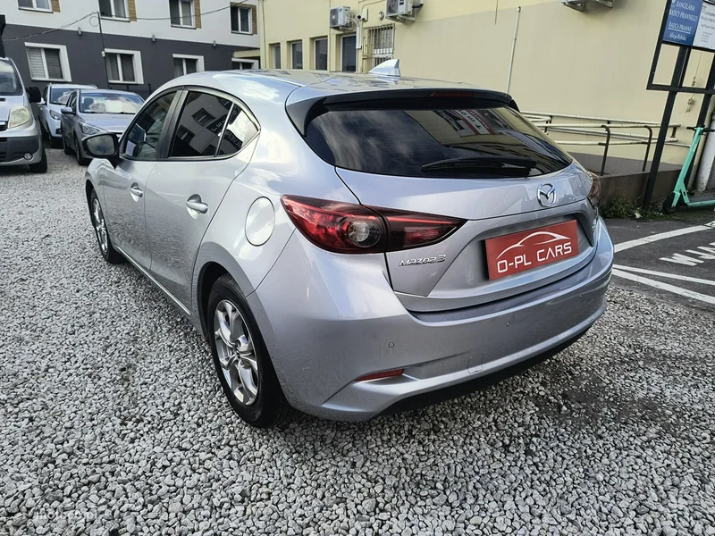 Mazda 3 6