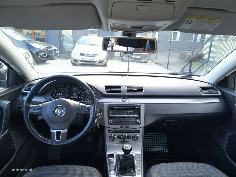 Volkswagen Passat B7 11