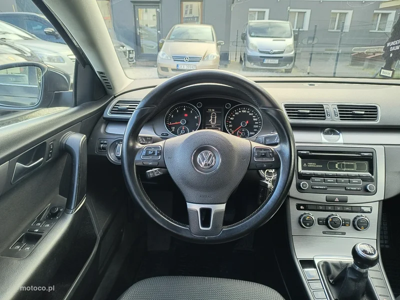 Volkswagen Passat B7 12