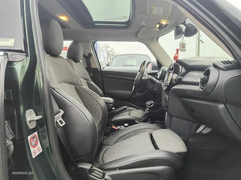 MINI Cooper 16