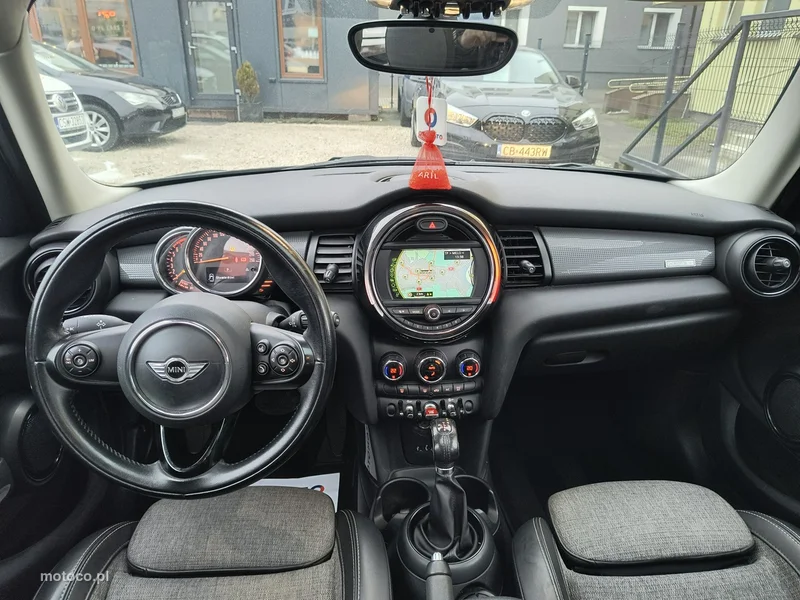 MINI Cooper 7
