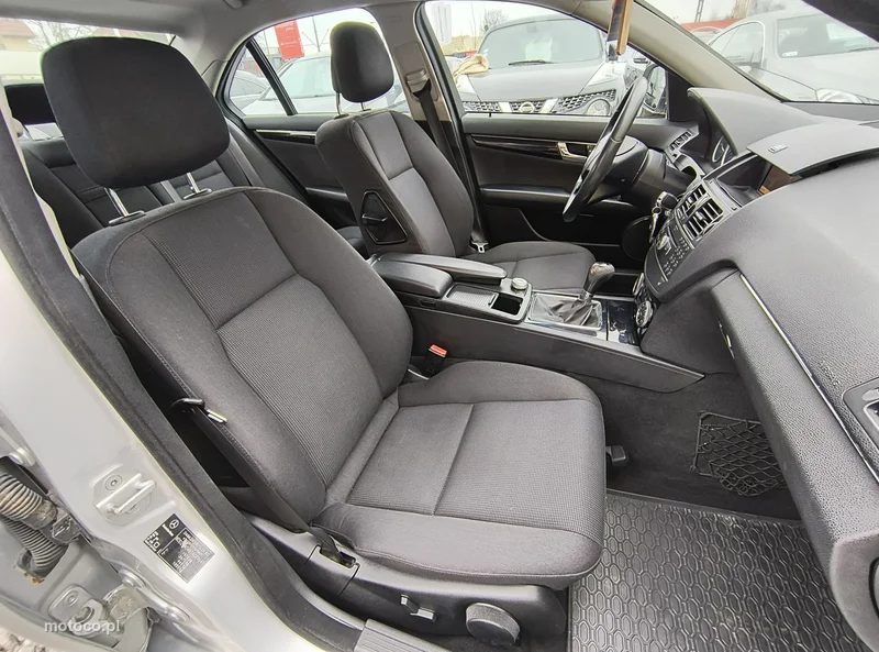 Mercedes-Benz Klasa C W204 C 180 17