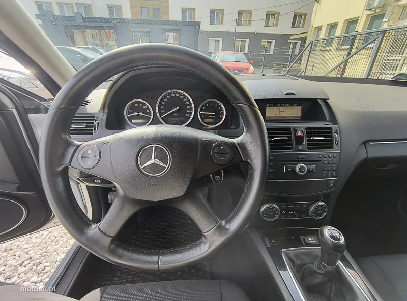Mercedes-Benz Klasa C W204 C 180 31