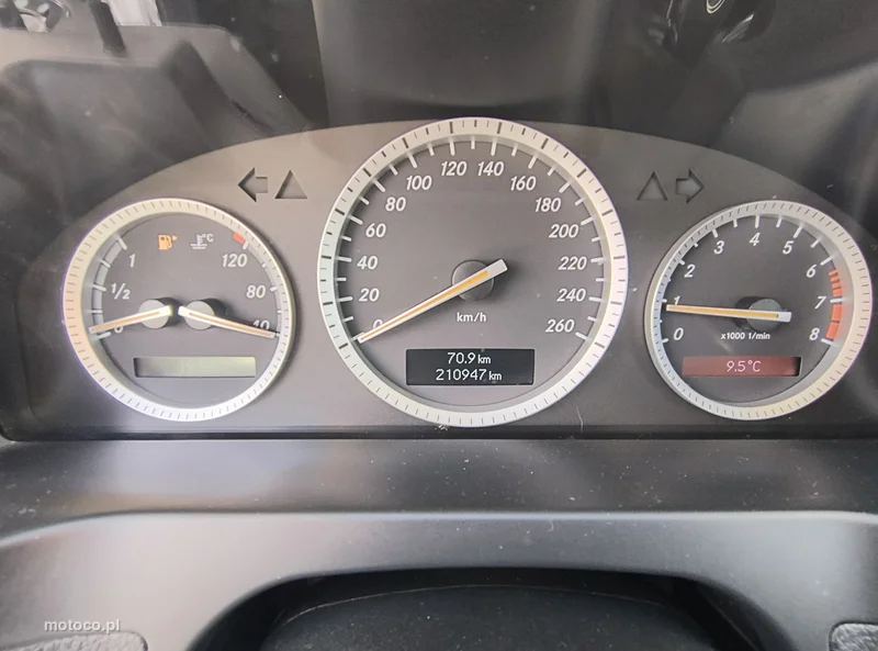 Mercedes-Benz Klasa C W204 C 180 32