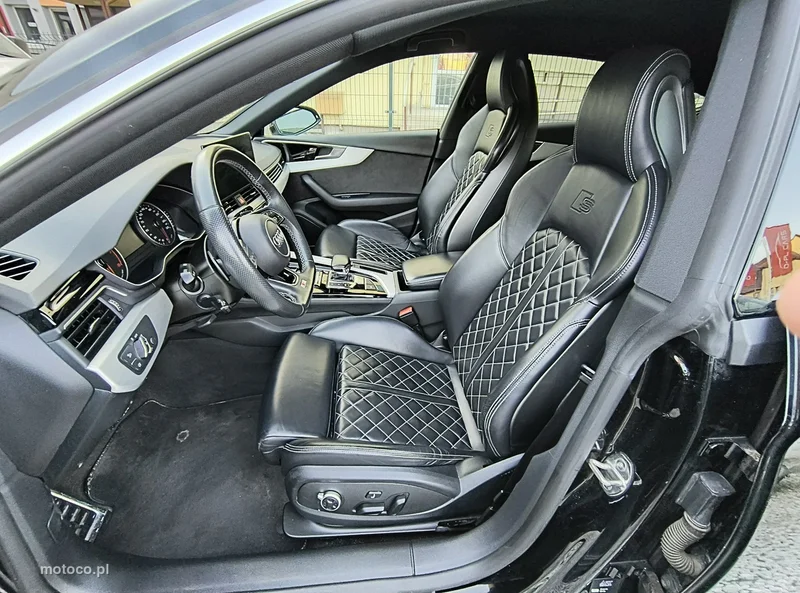 Audi A5 F5 12