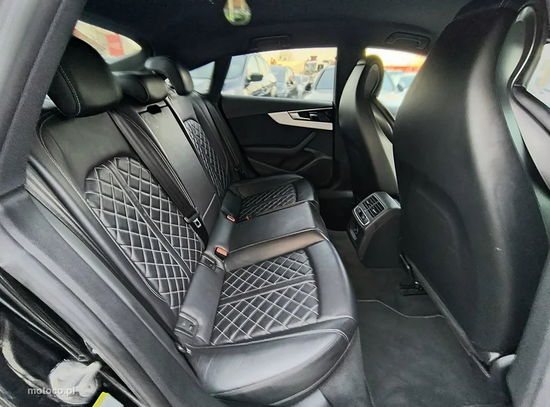 Audi A5 F5 18