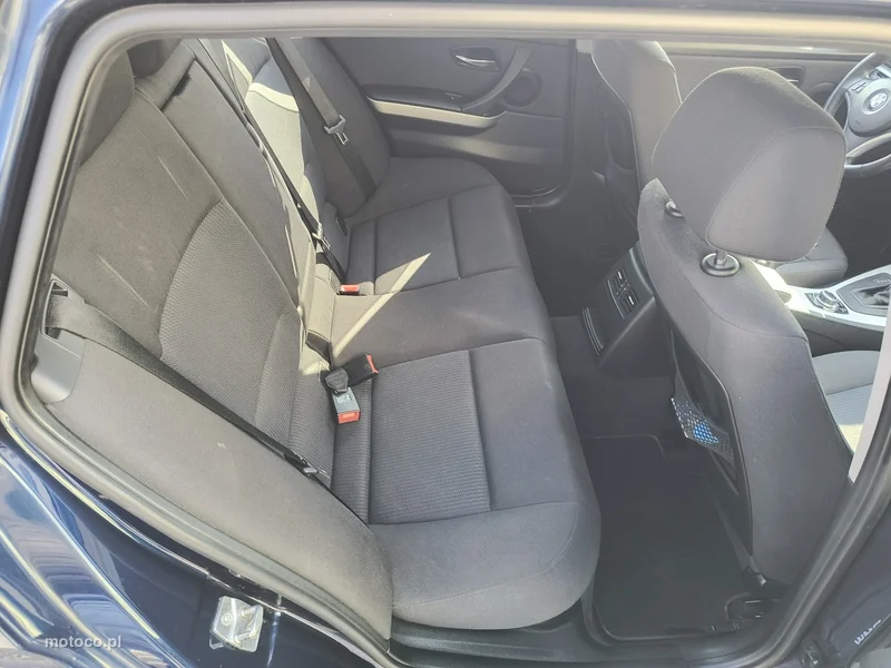 BMW Seria 3 E90 318 14