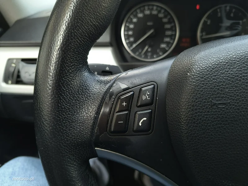 BMW Seria 3 E90 318 23