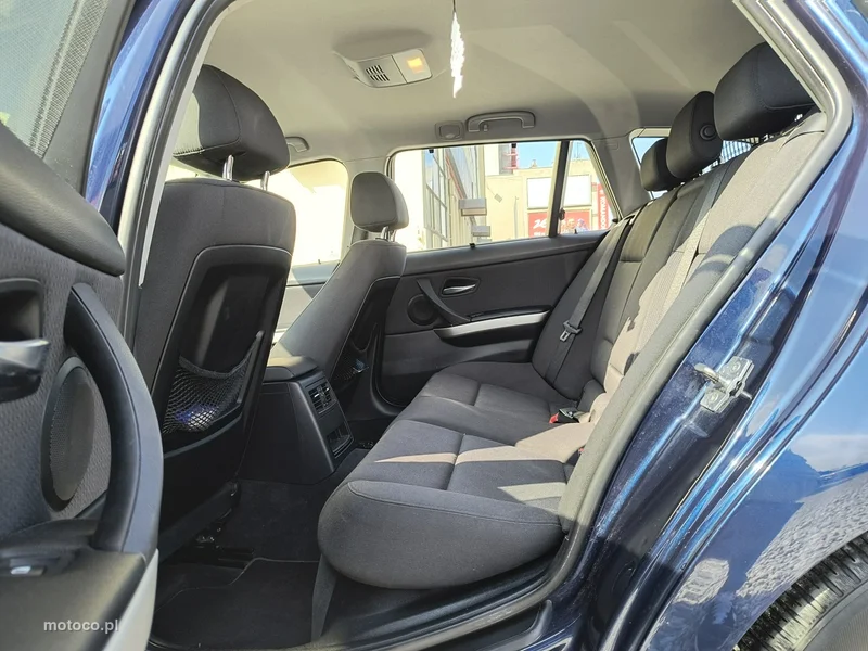 BMW Seria 3 E90 318 10