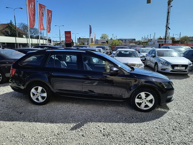 Skoda Octavia III 25