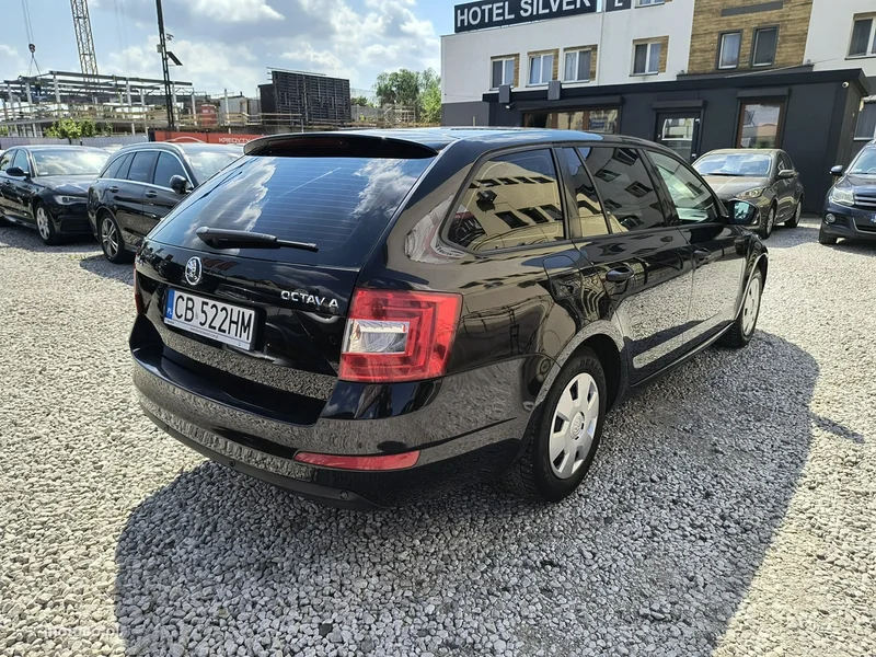 Skoda Octavia III 6