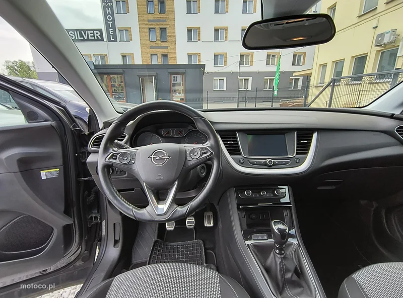 Opel Grandland X 8