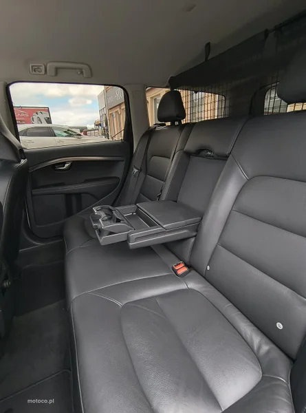 Volvo V70 12