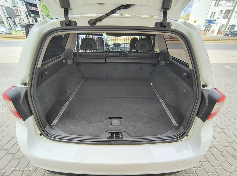 Volvo V70 14