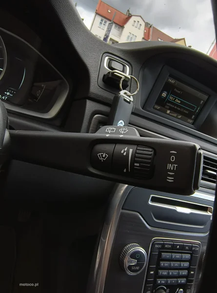 Volvo V70 30