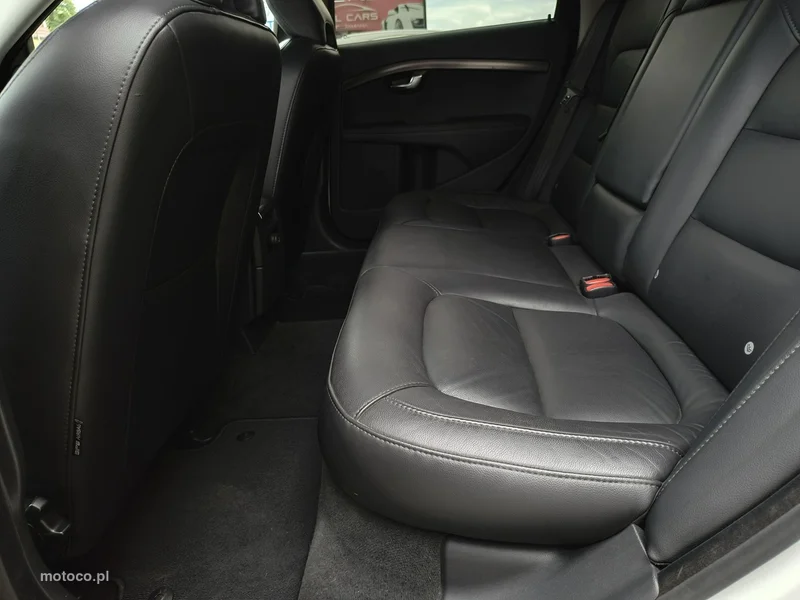 Volvo V70 34