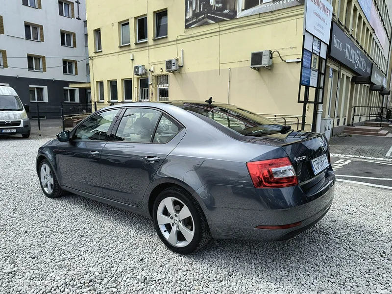Skoda Octavia III 6