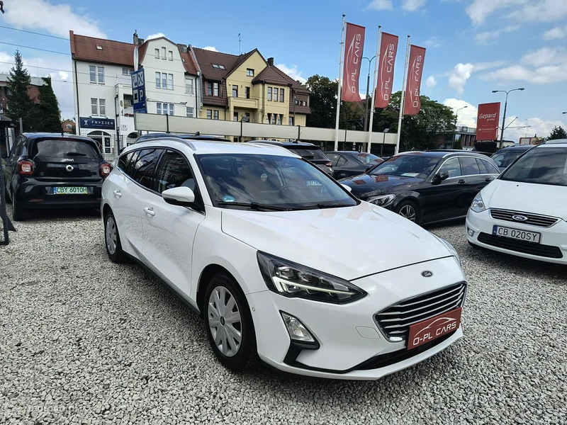 Ford Focus IV 3