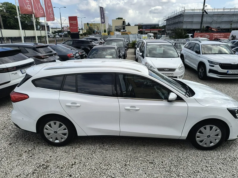 Ford Focus IV 45