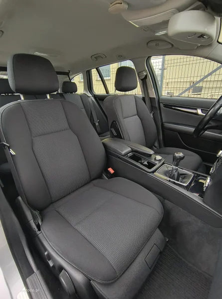 Mercedes-Benz Klasa C W204 C 220 21