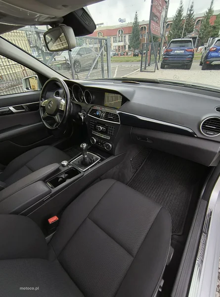 Mercedes-Benz Klasa C W204 C 220 22