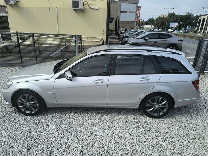 Mercedes-Benz Klasa C W204 C 220 51