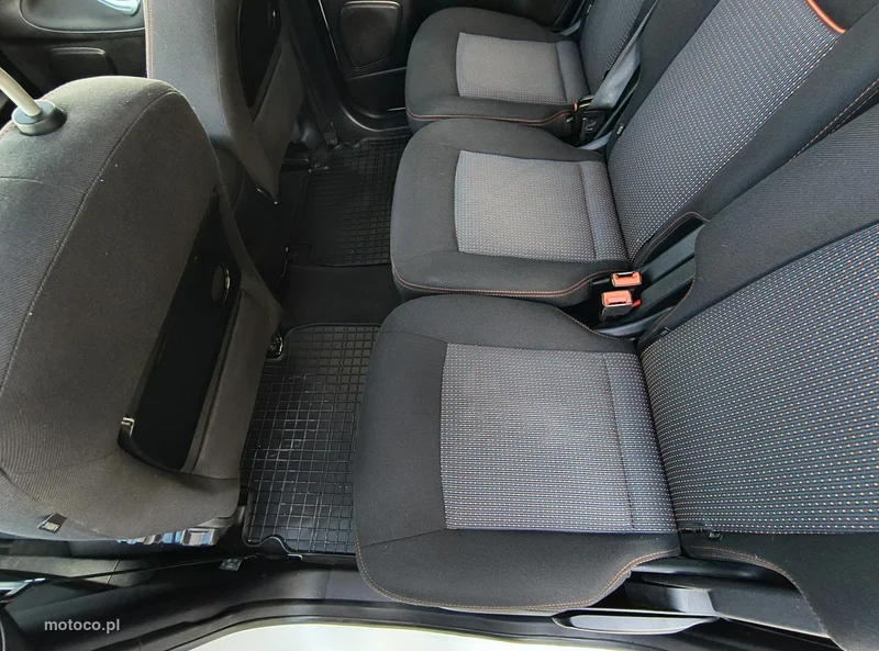 Ford Galaxy II 16