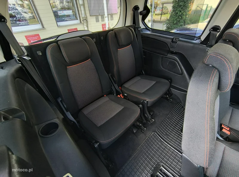 Ford Galaxy II 18
