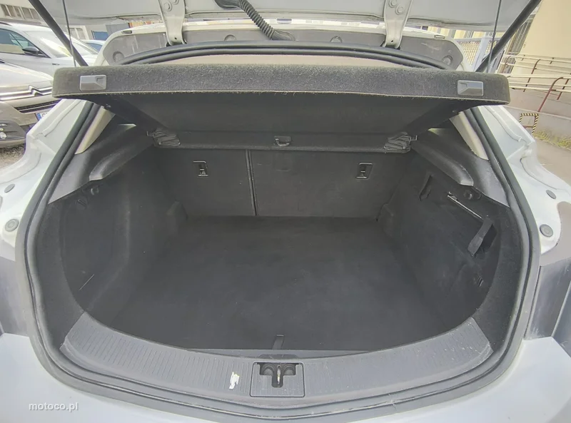 Opel Astra GTC 13