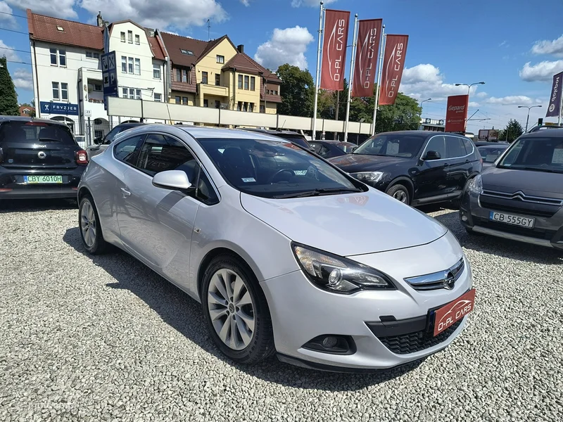 Opel Astra GTC 3