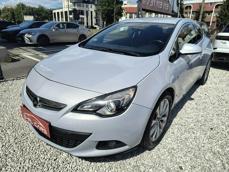 Opel Astra GTC 31
