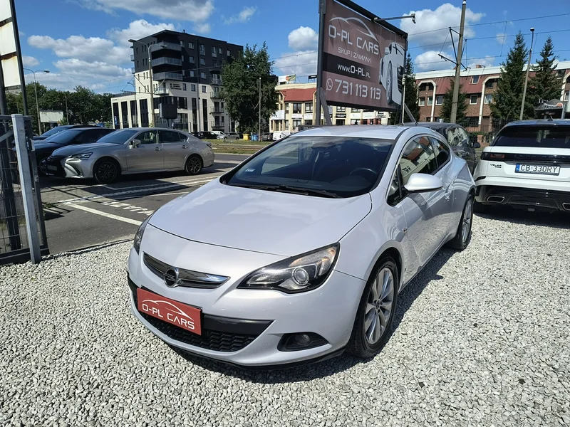 Opel Astra GTC 32