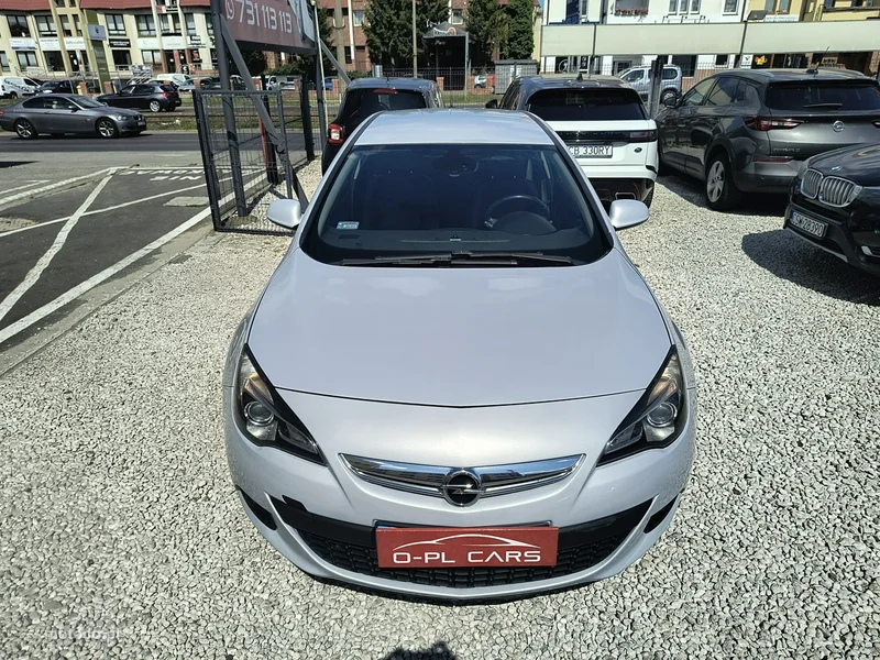 Opel Astra GTC 37