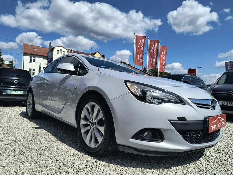 Opel Astra GTC 39