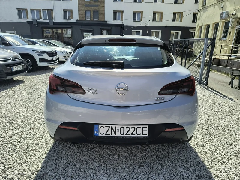 Opel Astra GTC 5